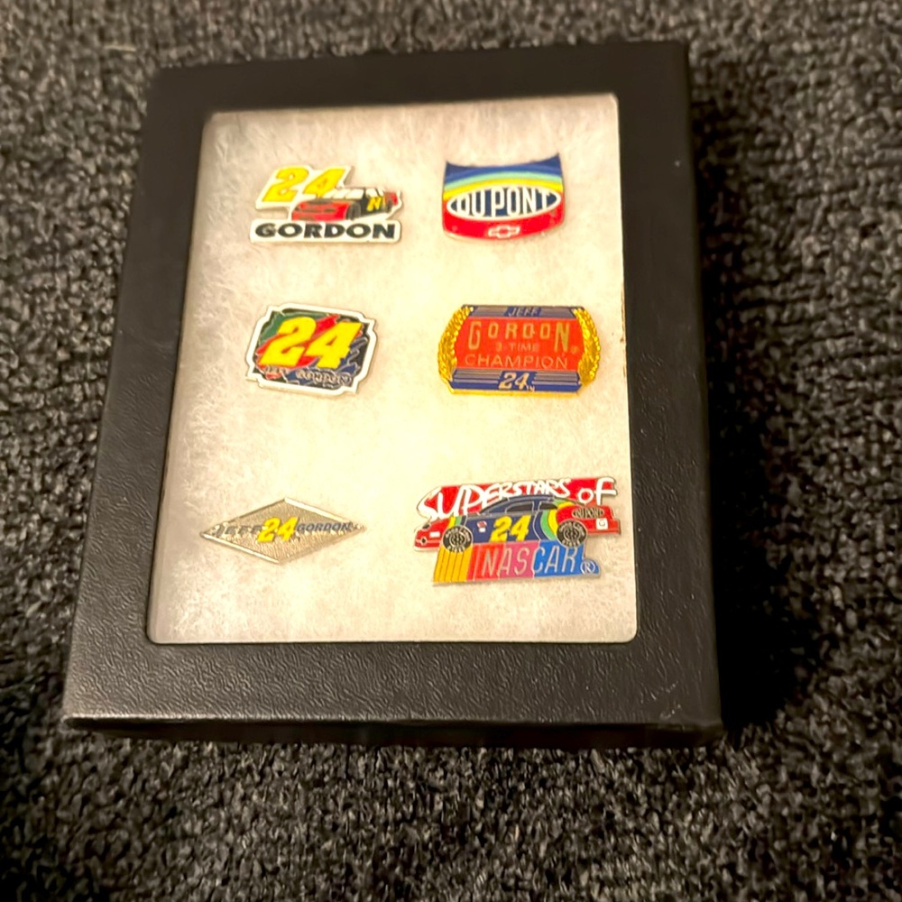 6 Jeff Gordon NASCAR Pin Set Vintage